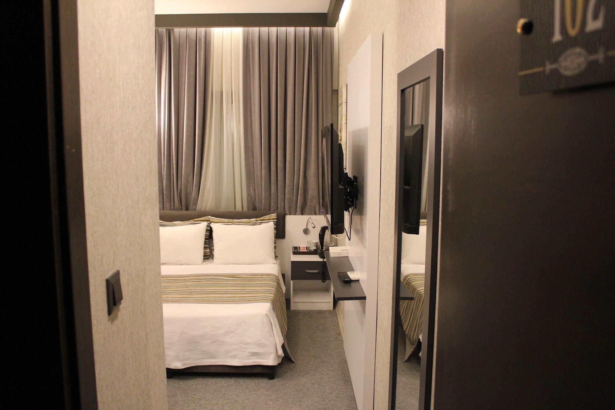 Hotel Taksim Home Istanbul Exterior photo