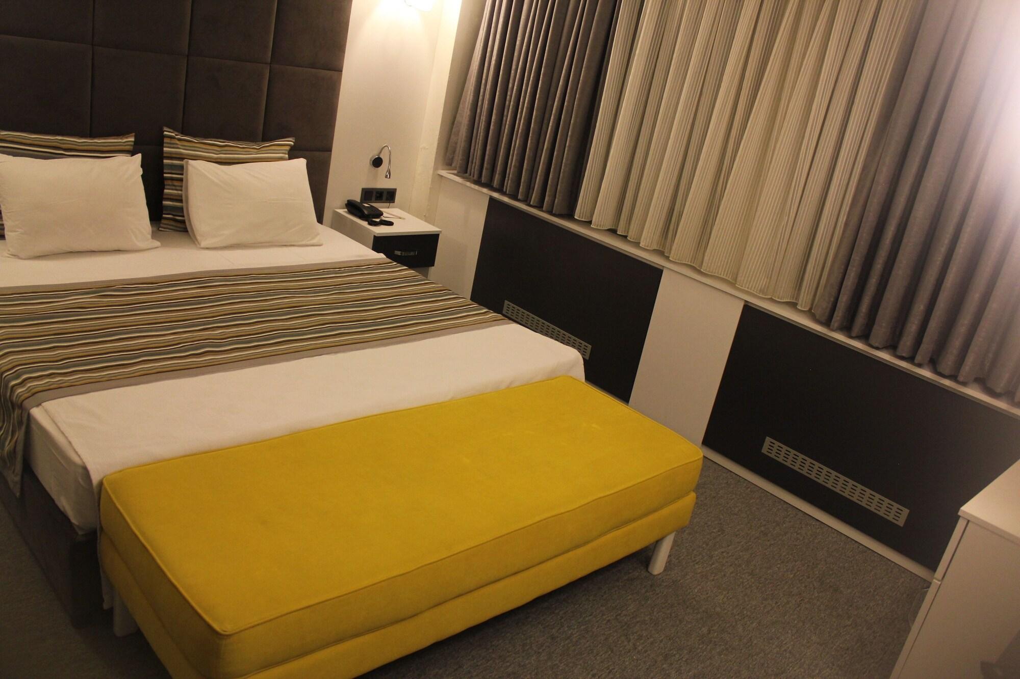 Hotel Taksim Home Istanbul Exterior photo