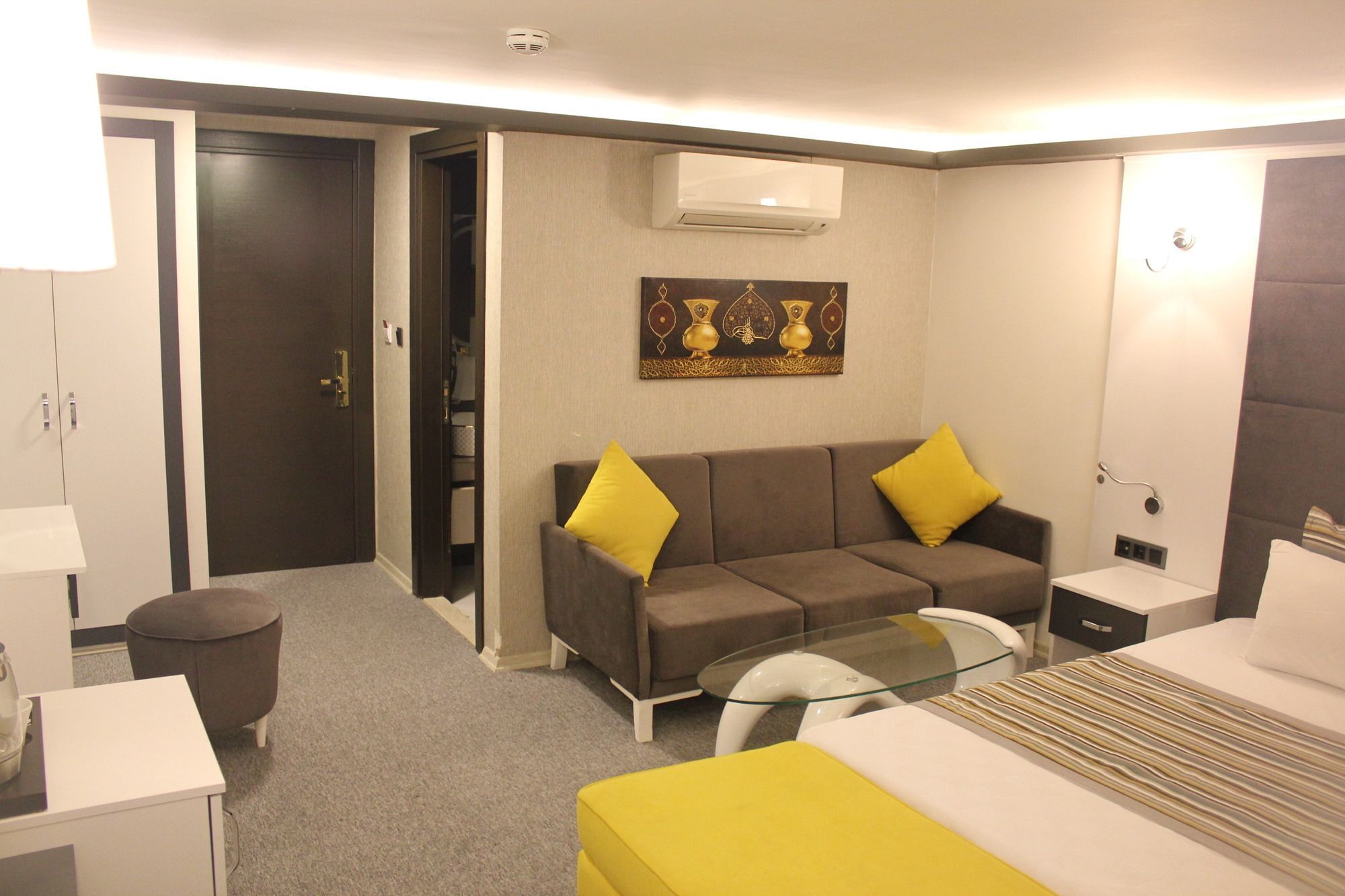 Hotel Taksim Home Istanbul Exterior photo